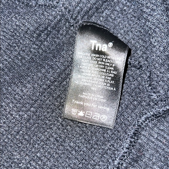 TNA Waffle Crop Black Zip-Up Hoodie - Picture 9 of 16